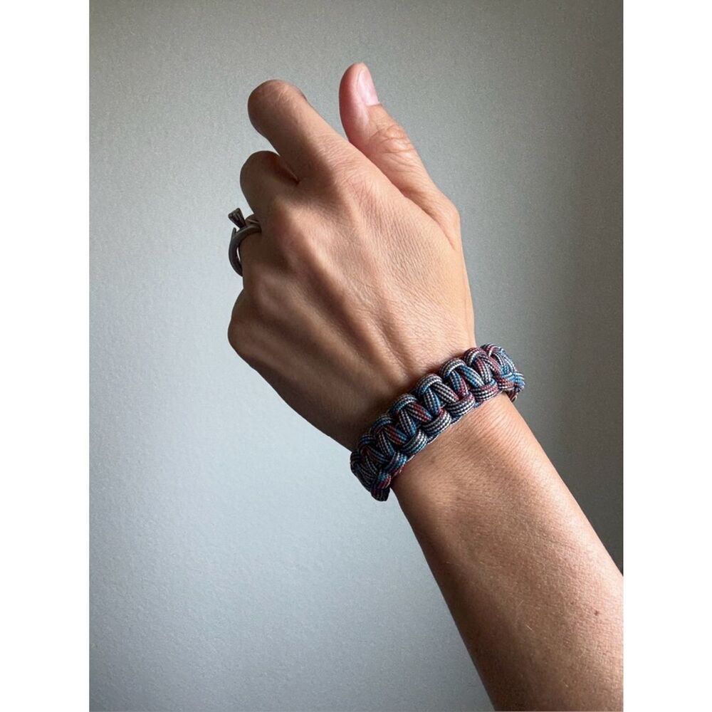 Paracord Bracelet NEW Unisex Handmade USA Red Blue Silver Black